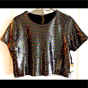 *NWT* FOREVER 21 Cropped Sequence Top
